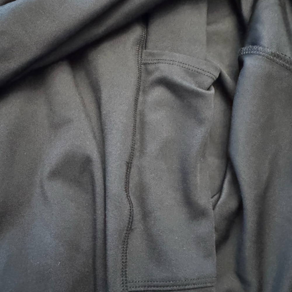 GapFit Black Sleeveless tennis Dress with built in shorts with side pockets, lg - Picture 3 of 7